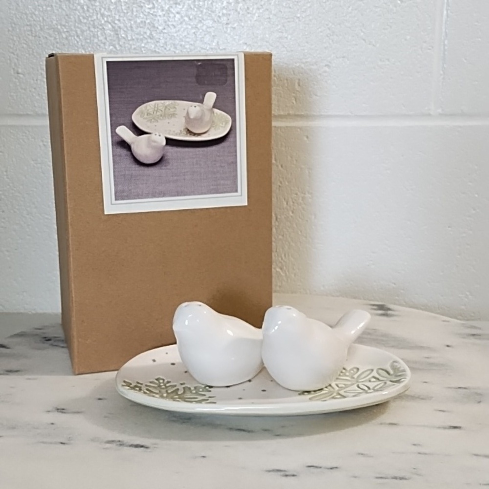 Dove Salt & Pepper Shakers with Tray Season of Grace